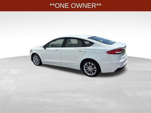 Oxford White 2019 Ford Fusion Hybrid SE