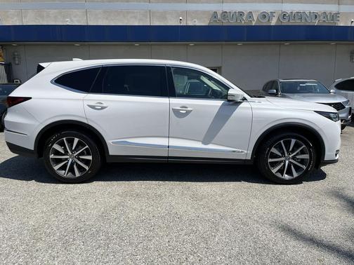 Platinum White Pearl 2026 Acura MDX Technology Package