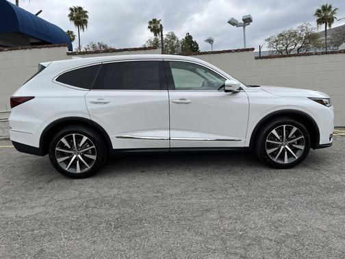 Platinum White Pearl 2026 Acura MDX Technology Package