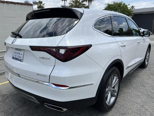 Platinum White Pearl 2026 Acura MDX Standard