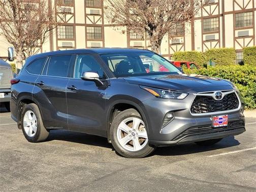 2023 Toyota Highlander LE