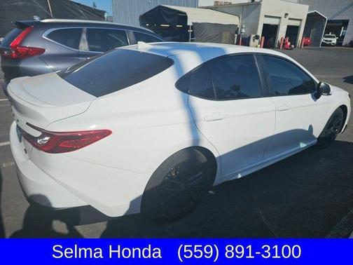 Ice 2025 Toyota Camry SE