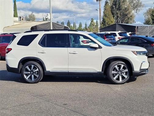 2025 Honda Pilot Touring