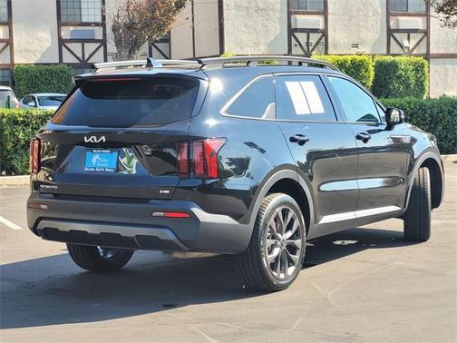 2023 Kia Sorento X-Line EX