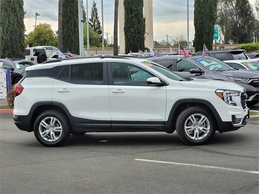 2023 GMC Terrain SLE