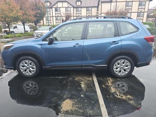 2023 Subaru Forester Base (CVT)