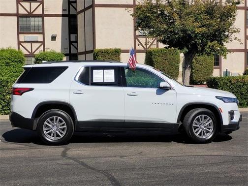 2022 Chevrolet Traverse LT Leather