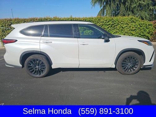 Pearl 2023 Toyota Highlander XSE