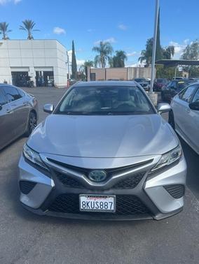 2019 Toyota Camry Hybrid SE