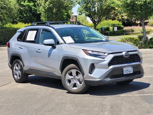 2024 Toyota RAV4 Hybrid XLE
