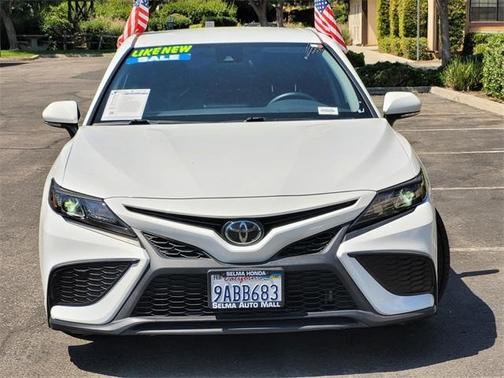 2022 Toyota Camry SE