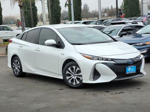 2021 Toyota Prius Prime LE