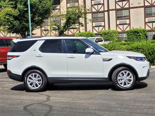 2020 Land Rover Discovery SE