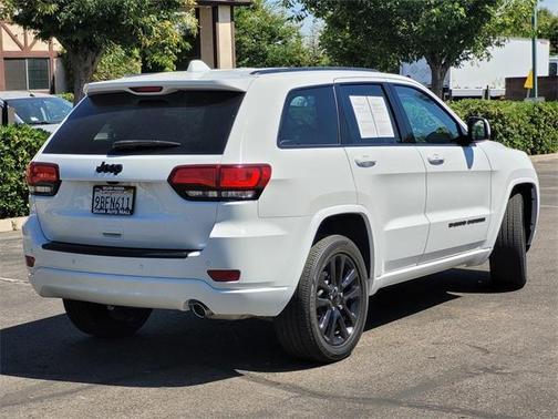 2022 Jeep Grand Cherokee WK Laredo