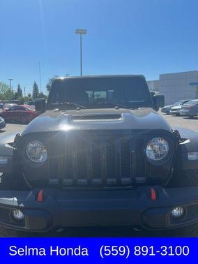 Black Clearcoat 2023 Jeep Gladiator Mojave