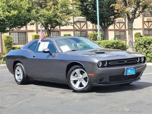 2022 Dodge Challenger SXT
