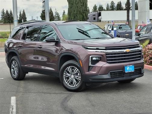 2024 Chevrolet Traverse LT