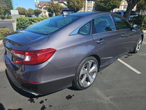 2018 Honda Accord Touring 2.0T