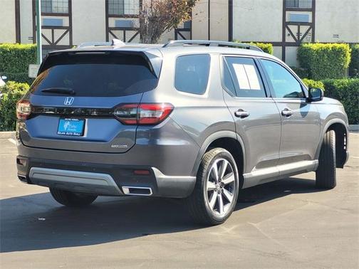 2025 Honda Pilot Touring
