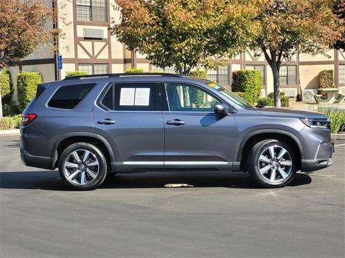 2025 Honda Pilot Touring