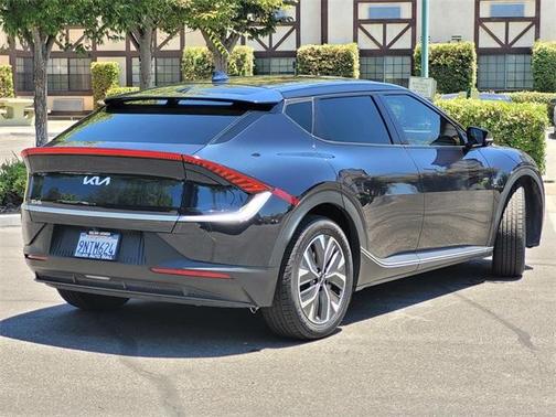 2022 Kia EV6 Light