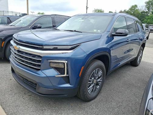 2025 Chevrolet Traverse LT