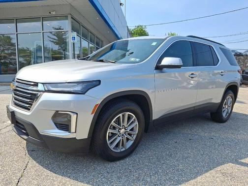 2022 Chevrolet Traverse LT Leather