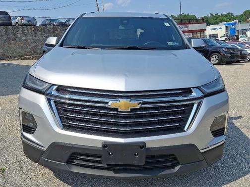 2022 Chevrolet Traverse LT Leather