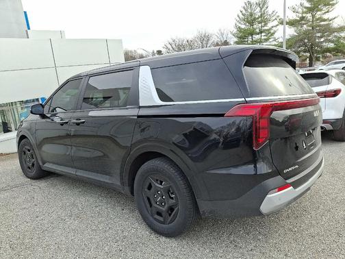 2025 Kia Carnival LXS