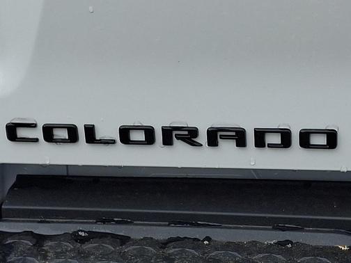 Summit White 2026 Chevrolet Colorado WT