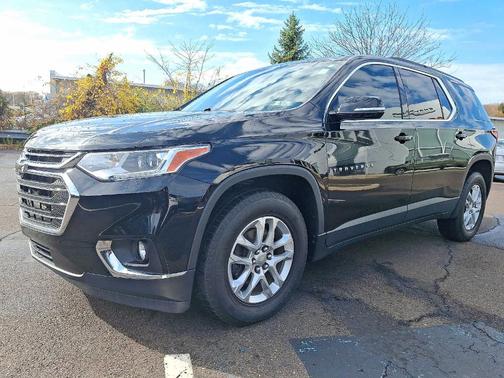 2020 Chevrolet Traverse LT Cloth