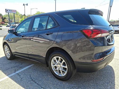 2022 Chevrolet Equinox LS
