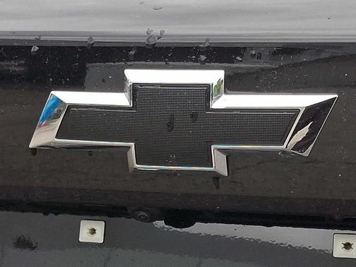 Mosaic Black Metallic 2026 Chevrolet Trax LT