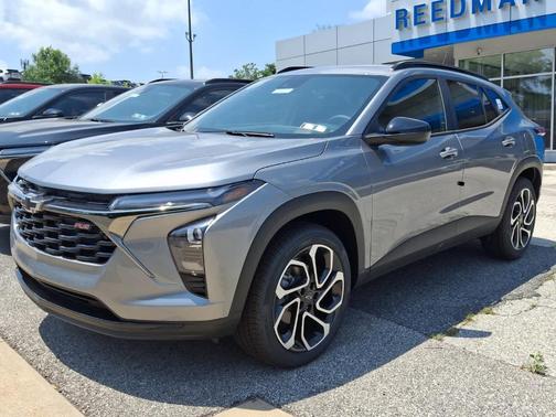 Sterling Gray Metallic 2026 Chevrolet Trax 2RS