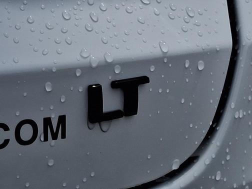 Summit White 2026 Chevrolet Trax LT