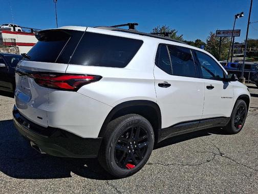 2022 Chevrolet Traverse Premier