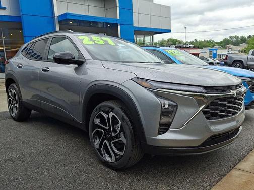 Sterling Gray Metallic 2026 Chevrolet Trax 2RS