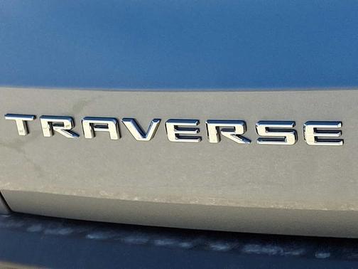 Sterling Gray Metallic 2026 Chevrolet Traverse LT
