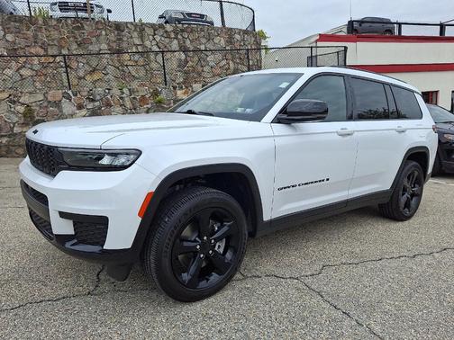 2025 Jeep Grand Cherokee L Laredo
