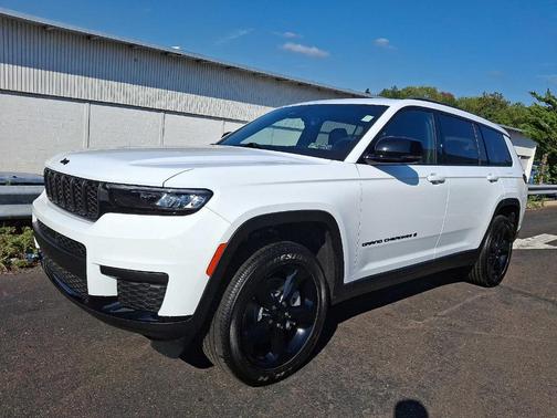 2025 Jeep Grand Cherokee L Laredo