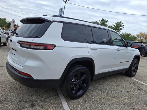 2025 Jeep Grand Cherokee L Laredo