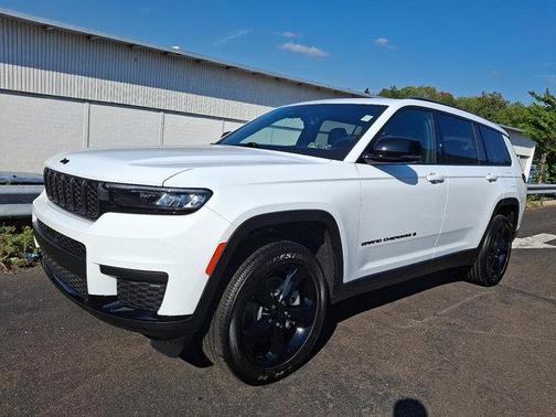 2025 Jeep Grand Cherokee L Laredo