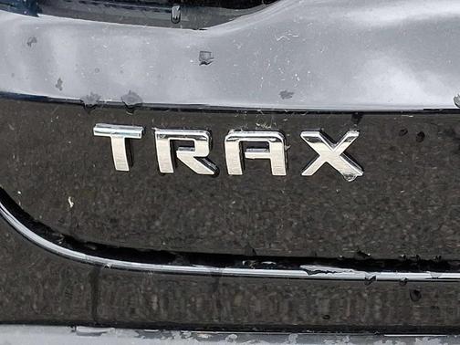 Mosaic Black Metallic 2026 Chevrolet Trax LT