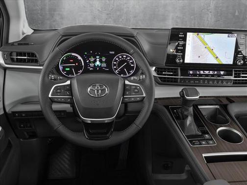 2025 Toyota Sienna Limited 7-Passenger