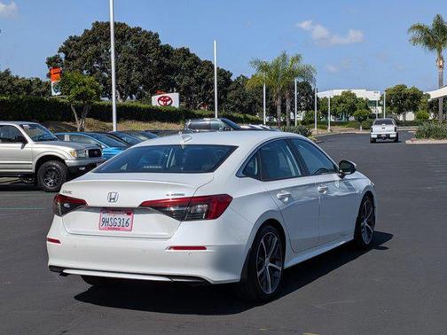 Platinum White Pearl 2023 Honda Civic Touring