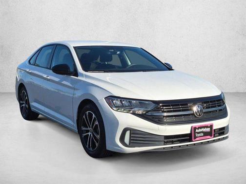 Pure White 2023 Volkswagen Jetta 1.5T Sport