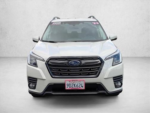 Crystal White Pearl 2023 Subaru Forester Limited
