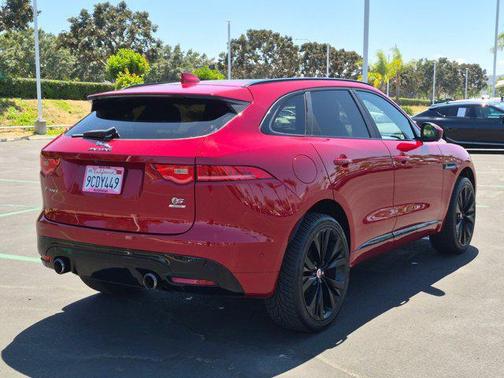 Italian Racing Red Metallic 2017 Jaguar F-PACE S
