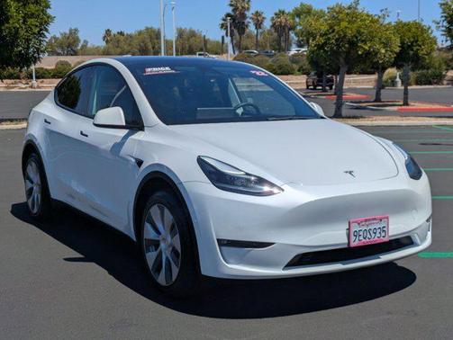 2022 Tesla Model Y Long Range Dual Motor All-Wheel Drive