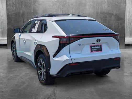 2025 Toyota bZ4X XLE
